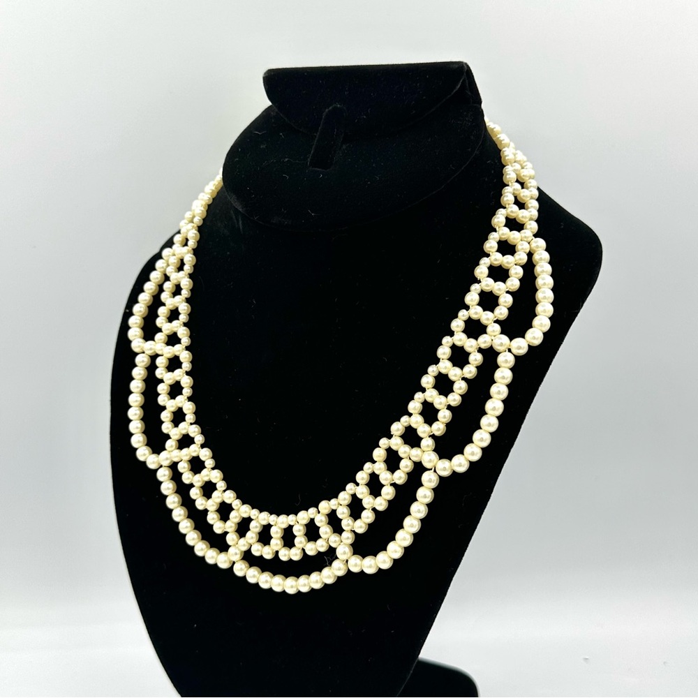 Vintage Faux Pearl Scalloped Adjustable Necklace
